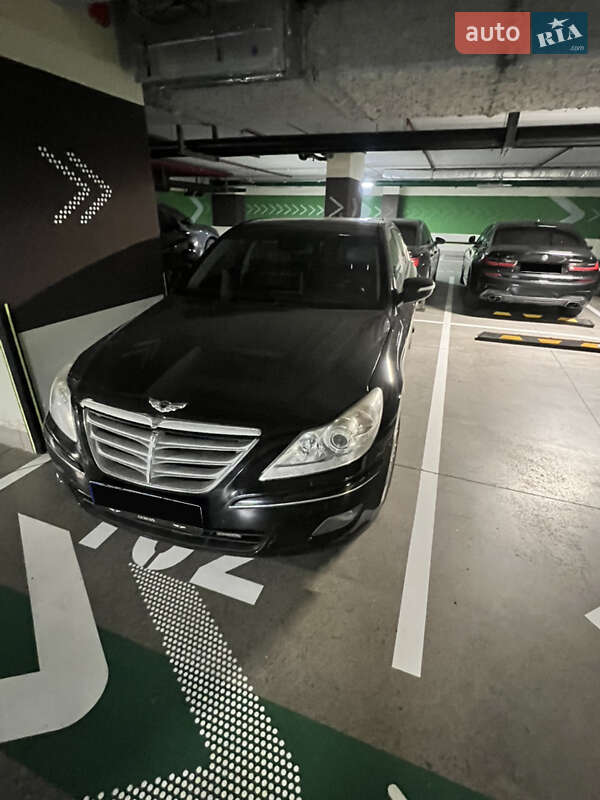 Hyundai Genesis (2008)