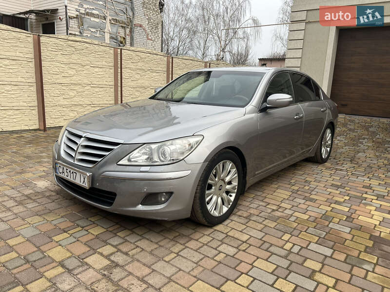 Hyundai Genesis (2009)