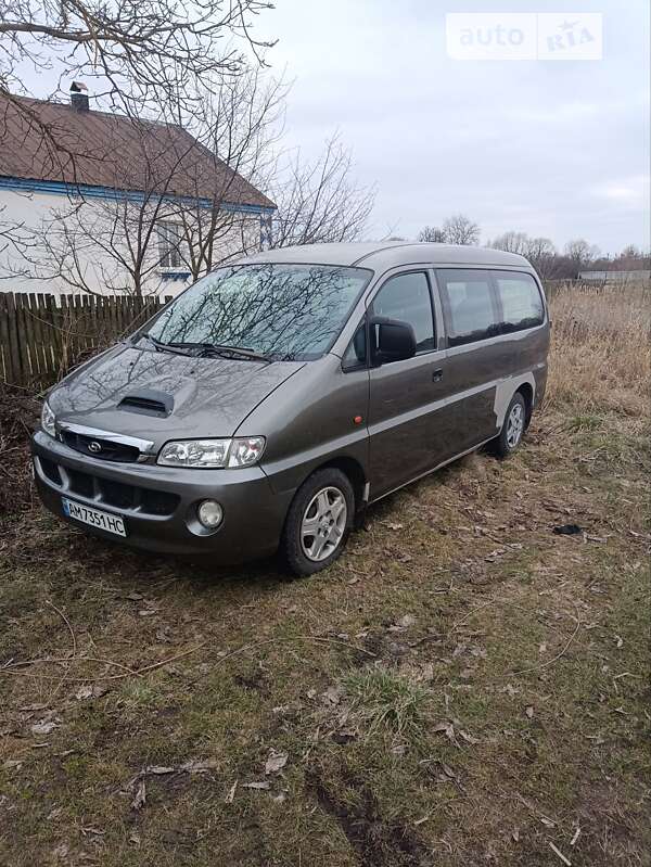 Hyundai H-1 (2004)