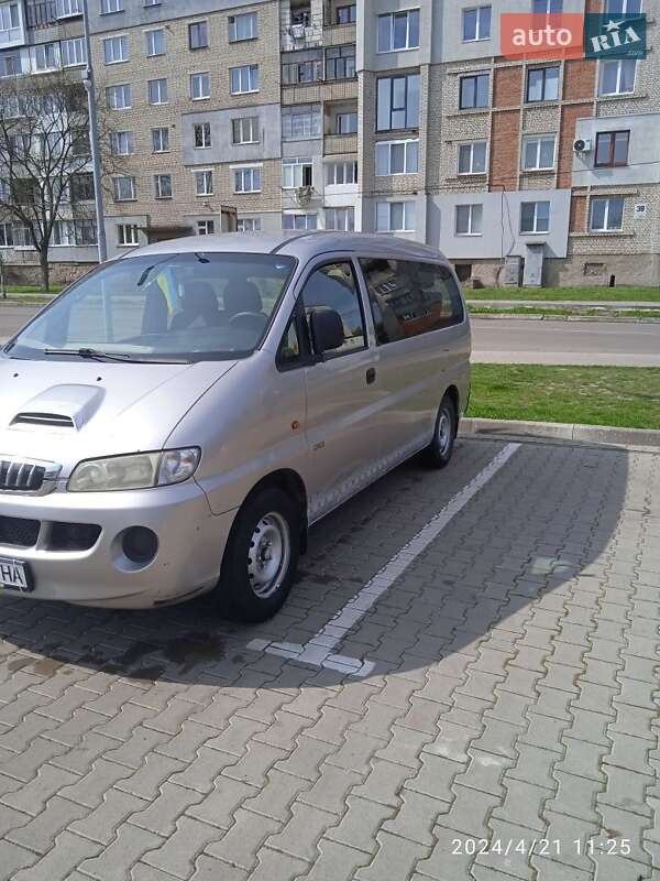 Hyundai H-1 (2005)