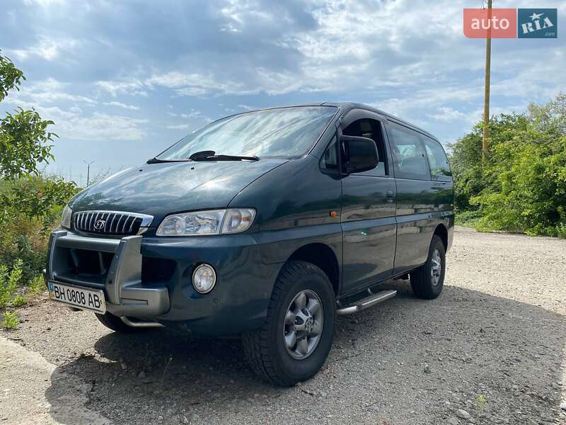 Hyundai H-1 (2001)