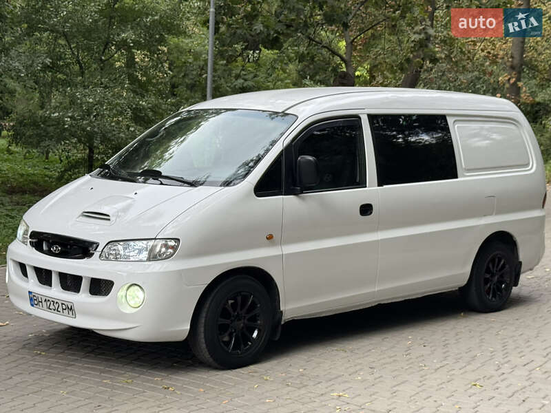 Hyundai H-1 (2004)