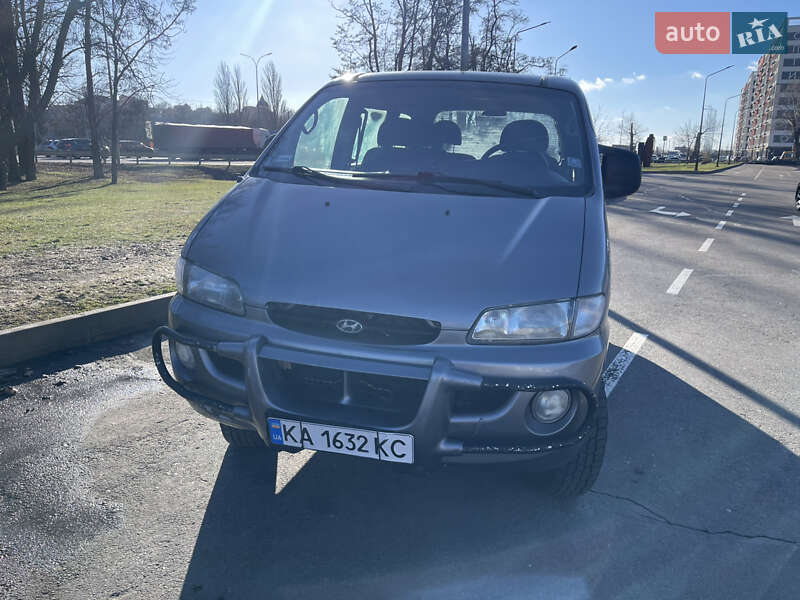 Hyundai H-1 (1999)