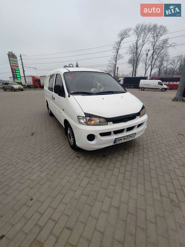 Hyundai H-1 (1999)
