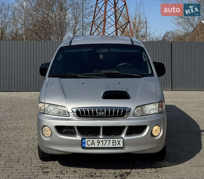 Hyundai H-1 (2003)