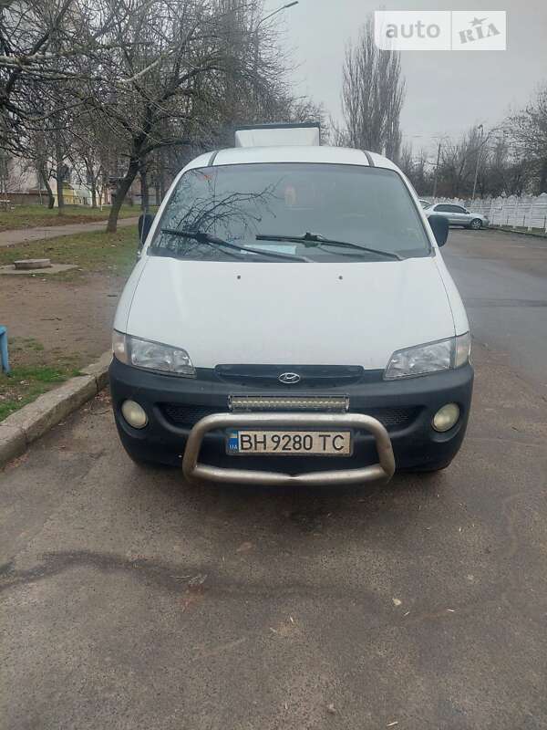 Hyundai H200 (1999)
