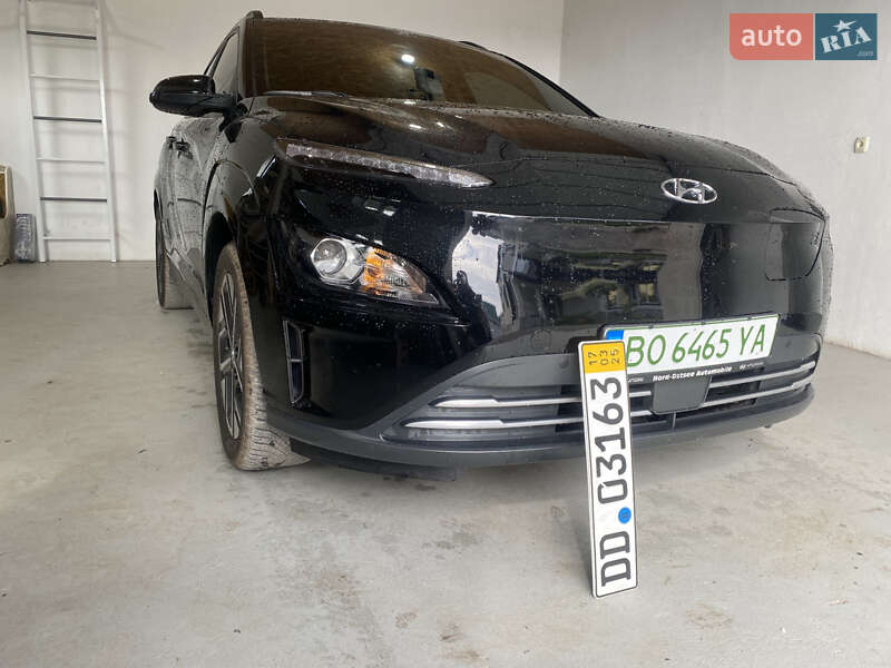 Hyundai Kona (2023)