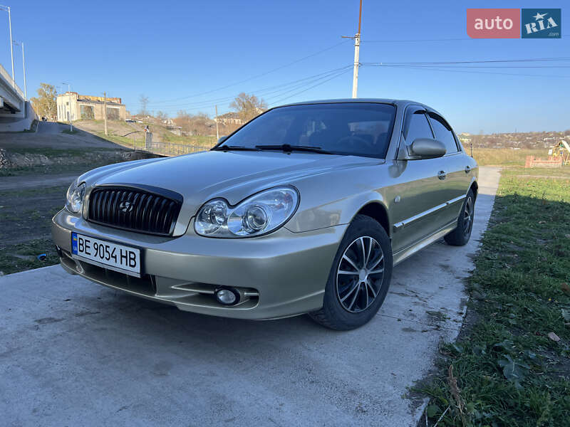 Hyundai Sonata (2004)