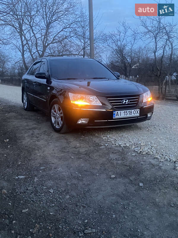 Hyundai Sonata (2009)