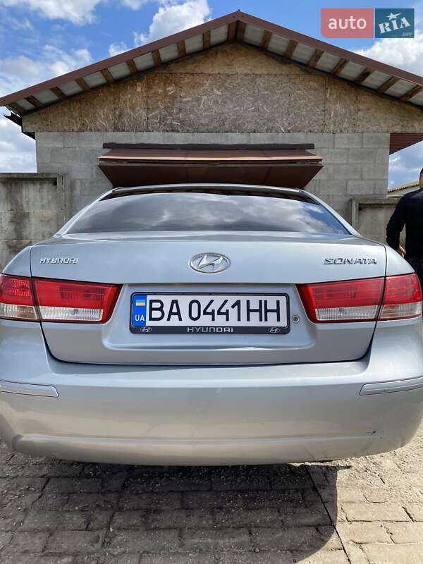 Hyundai Sonata (2008)