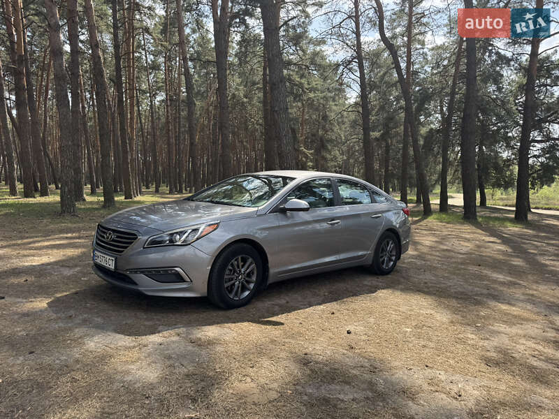 Hyundai Sonata (2015)