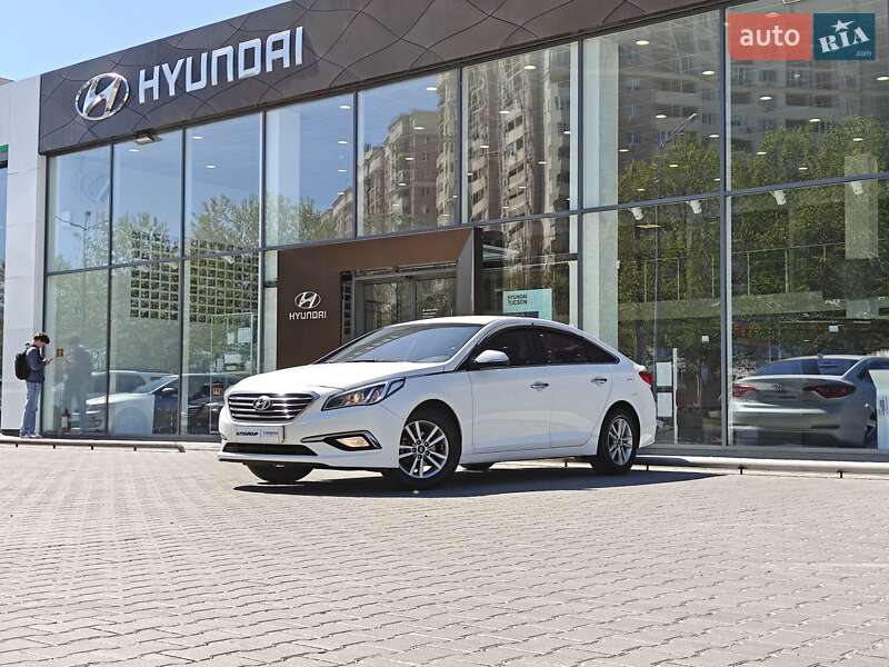 Hyundai Sonata (2016)