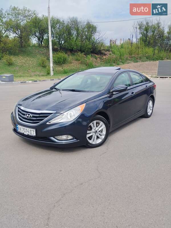 Hyundai Sonata (2013)