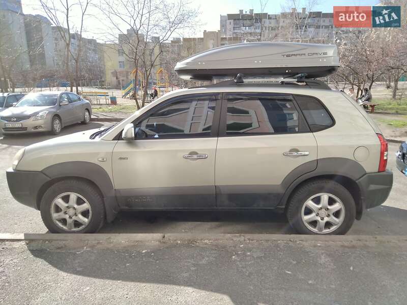 Hyundai Tucson (2005)