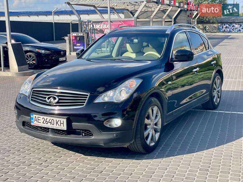 Infiniti Ex 25 (2011)