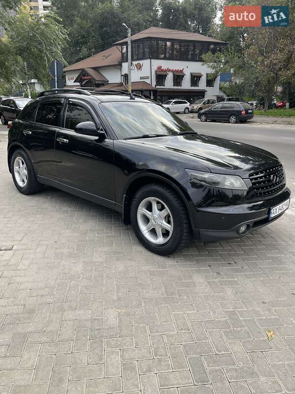 Infiniti Fx35 (2003)