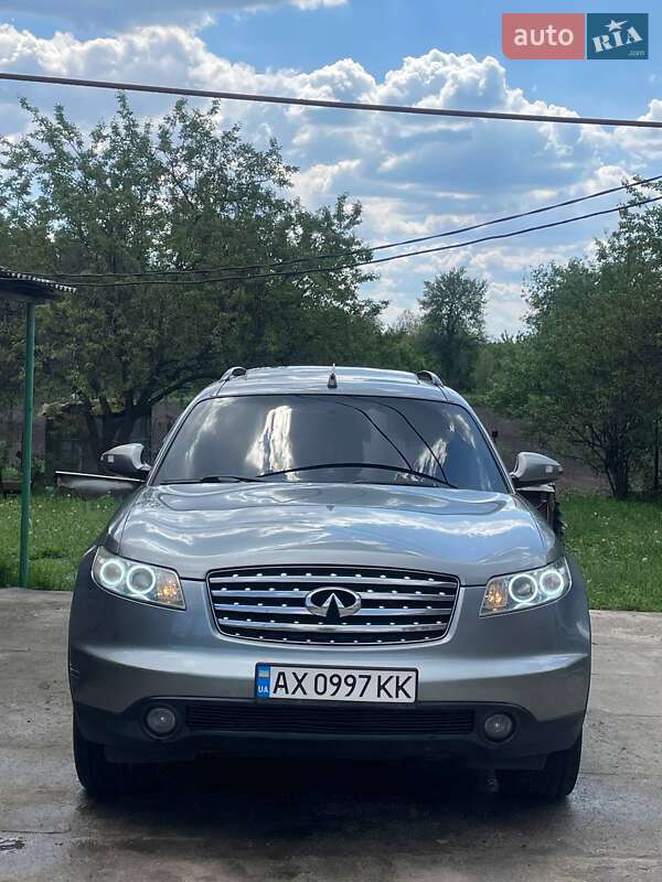 Infiniti Fx 35 (2003)