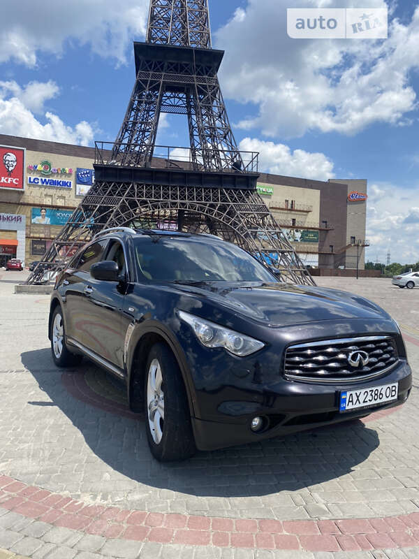 Infiniti Fx37 (2011)