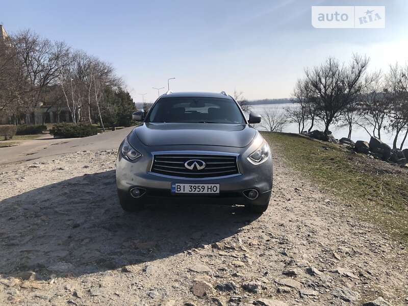 Infiniti Fx37 (2012)