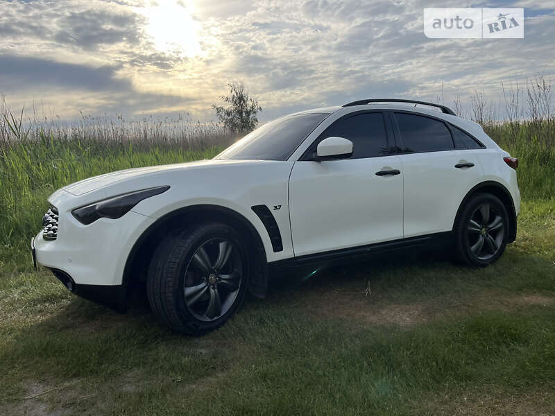 Infiniti Fx37 (2013)