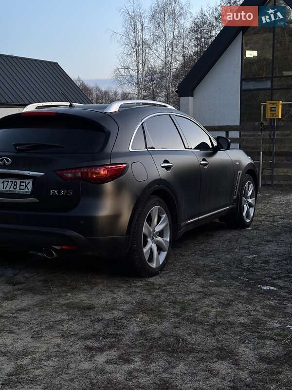 Infiniti Fx 37 (2011)
