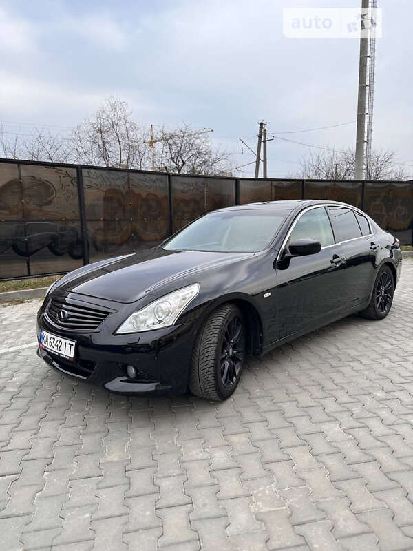 Infiniti G25 (2010)