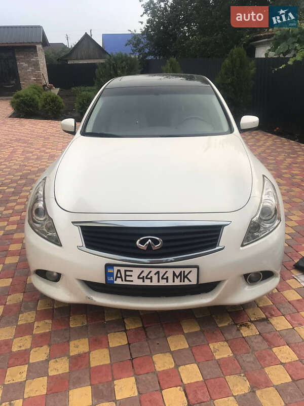 Infiniti G25 (2011)