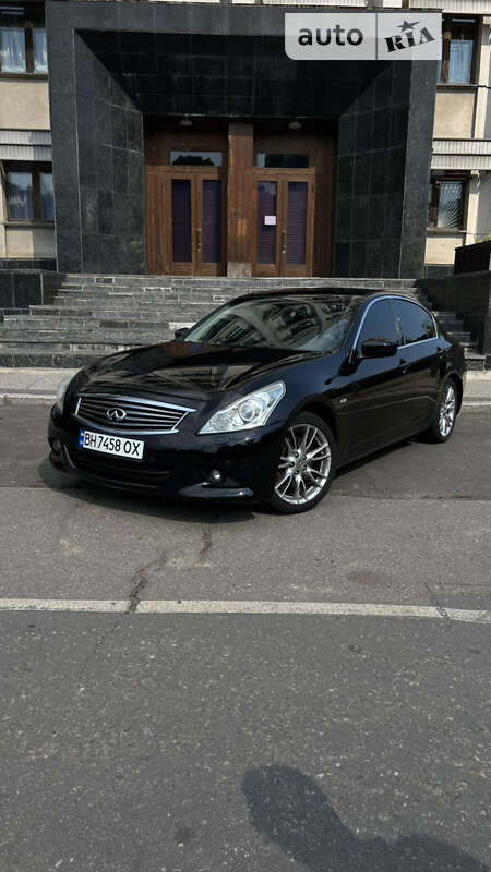 Infiniti G25 (2012)