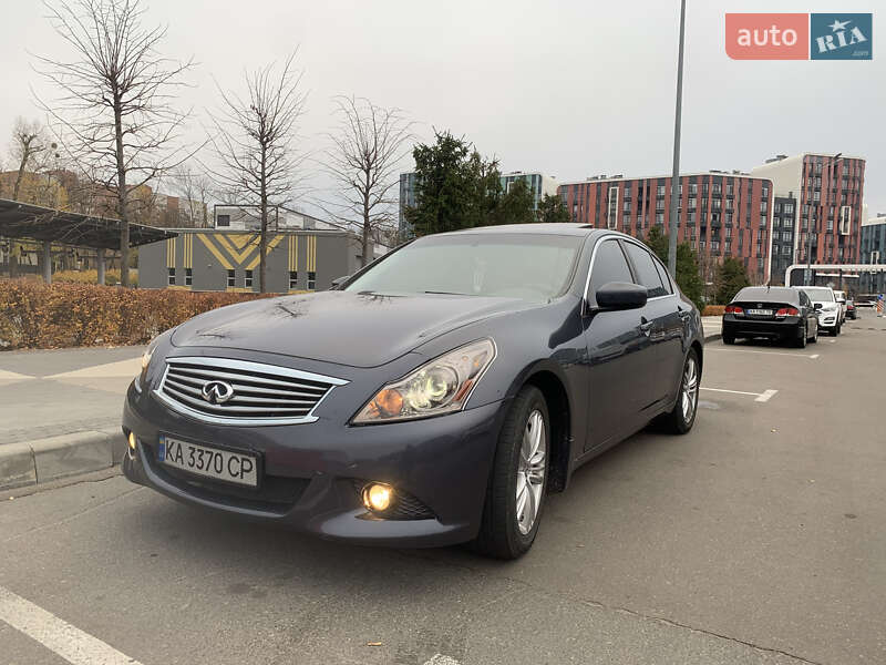 Infiniti G25 (2011)