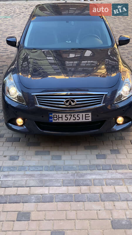 Infiniti G25 (2011)