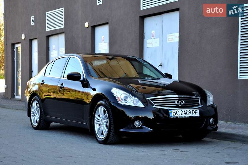 Infiniti G25 (2012)