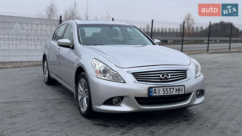 Infiniti G25 (2010)