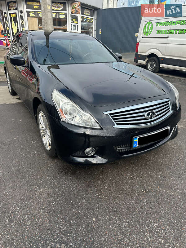 Infiniti G25 (2010)