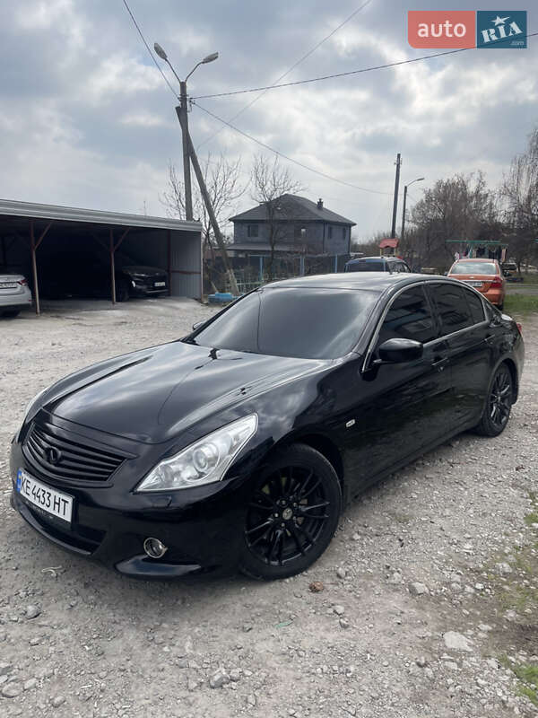 Infiniti G37 (2010)