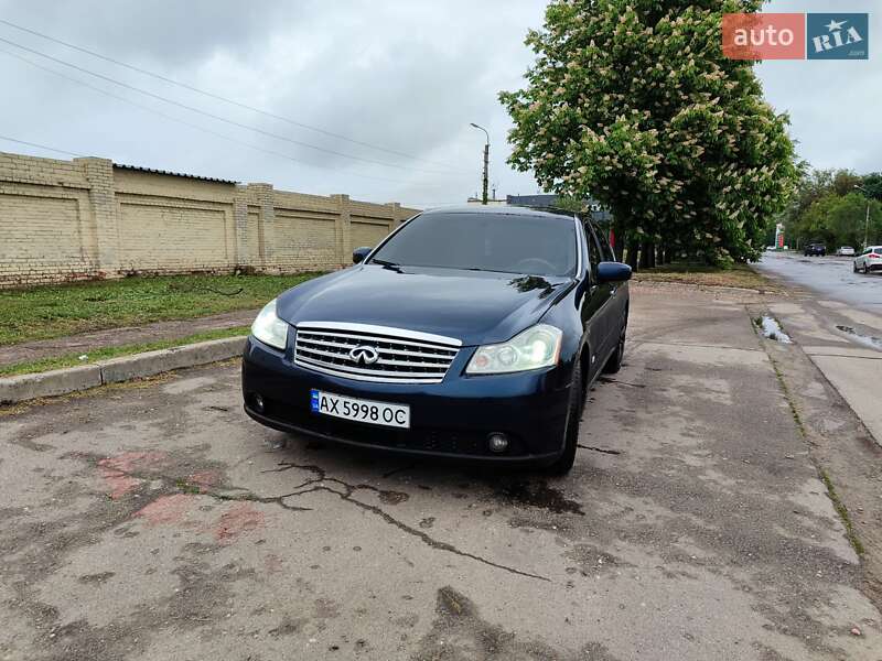 Infiniti M35 (2005)