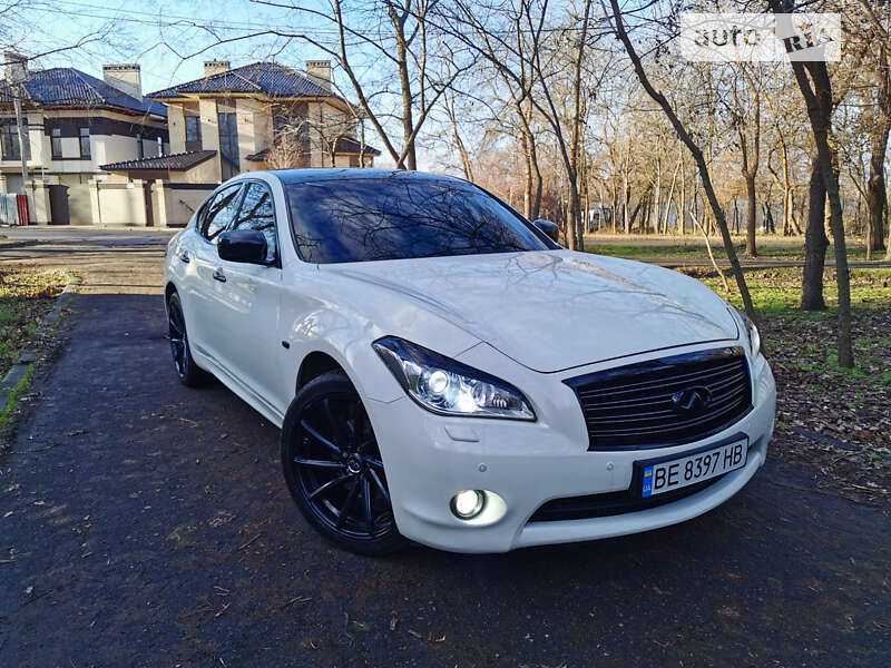 Infiniti M37 (2013)