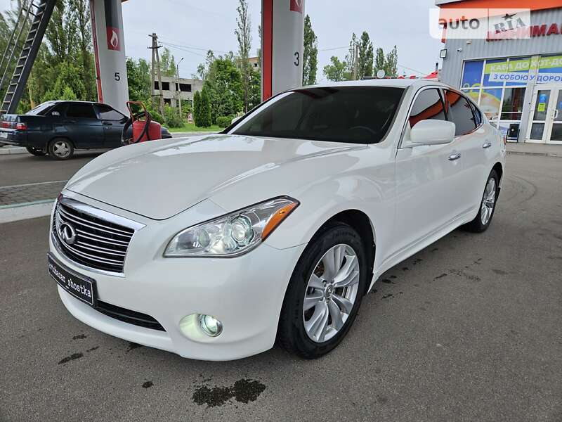 Infiniti M37 (2013)