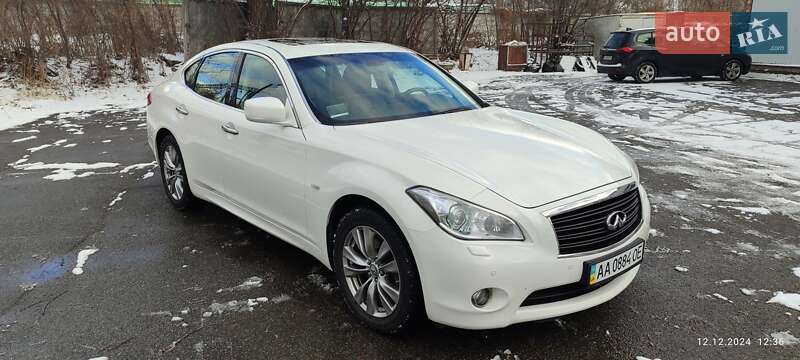 Infiniti M37 (2013)