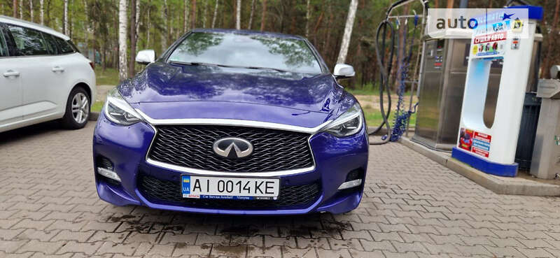 Infiniti Q30 (2015)