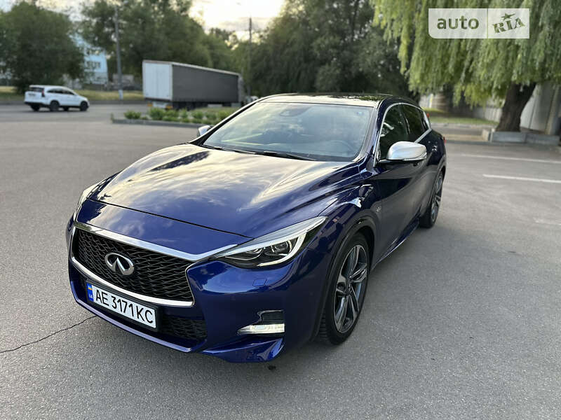 Infiniti Q30 (2018)