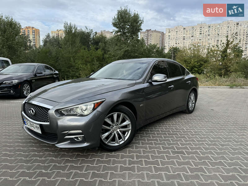 Infiniti Q50 (2015)