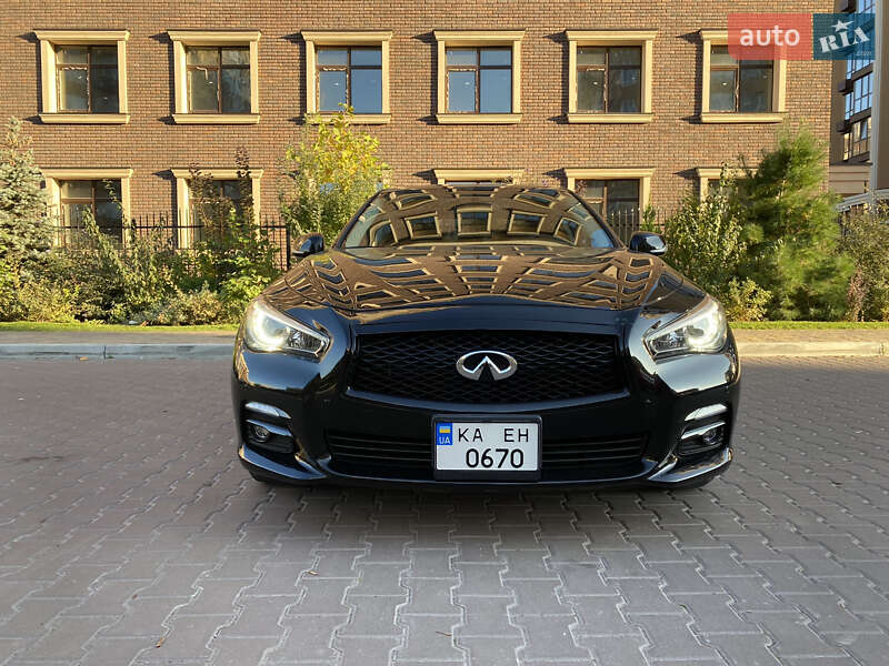 Infiniti Q50 (2015)
