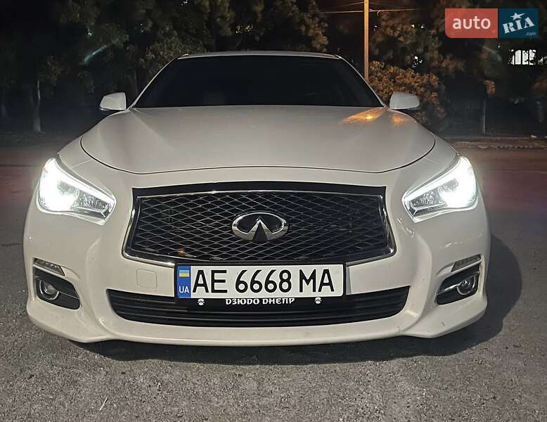 Infiniti Q50 (2015)