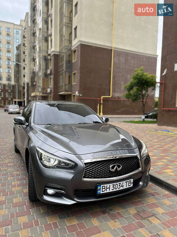 Infiniti Q50 (2015)