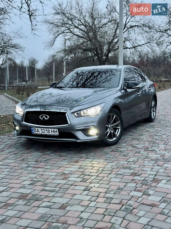 Infiniti Q50 (2016)