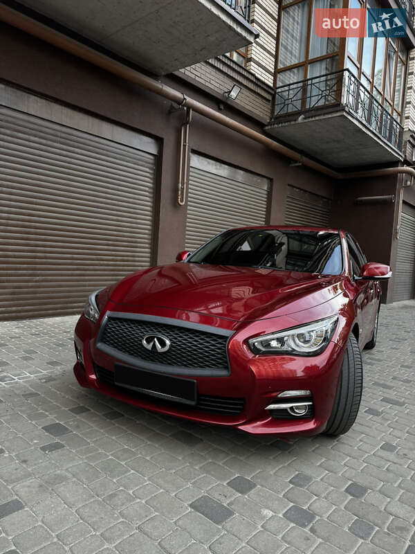 Infiniti Q50 (2014)