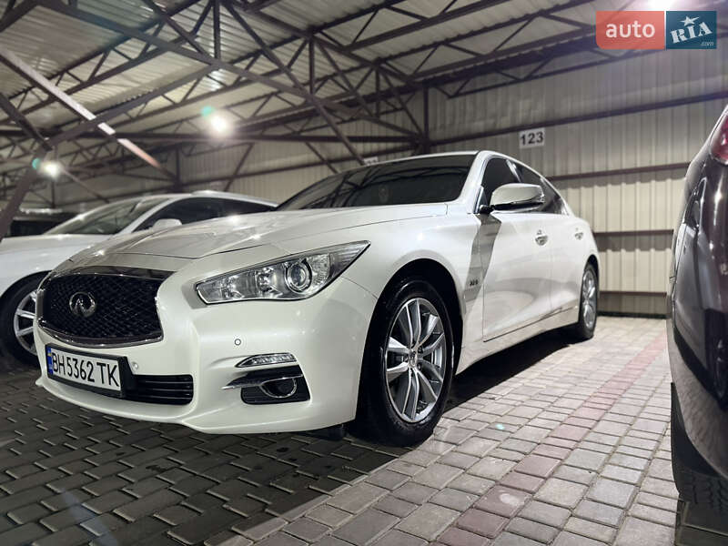Infiniti Q50 (2015)