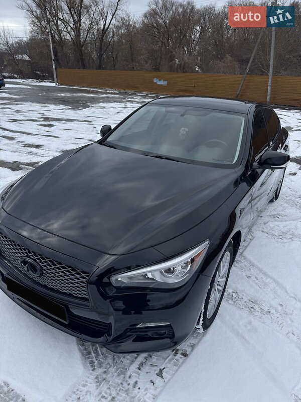 Infiniti Q50 (2015)