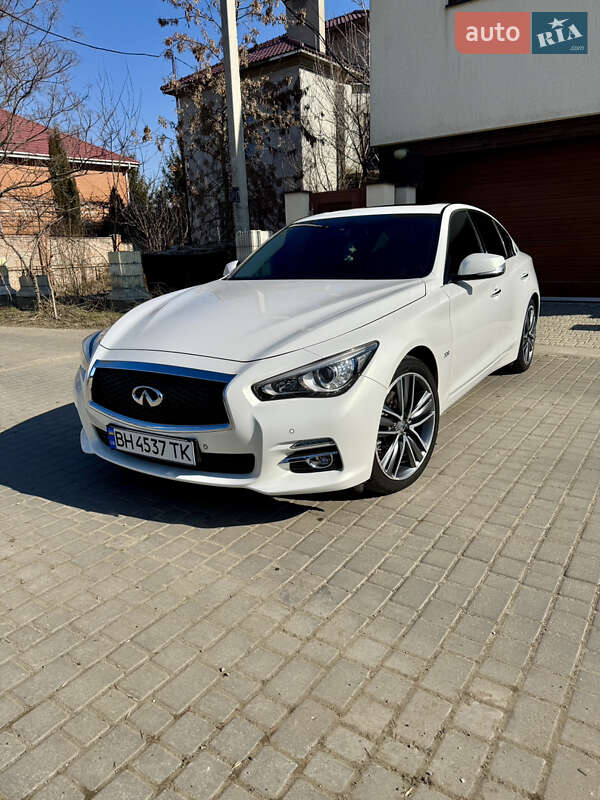 Infiniti Q50 (2014)