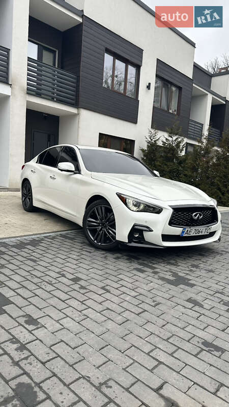 Infiniti Q50 (2016)